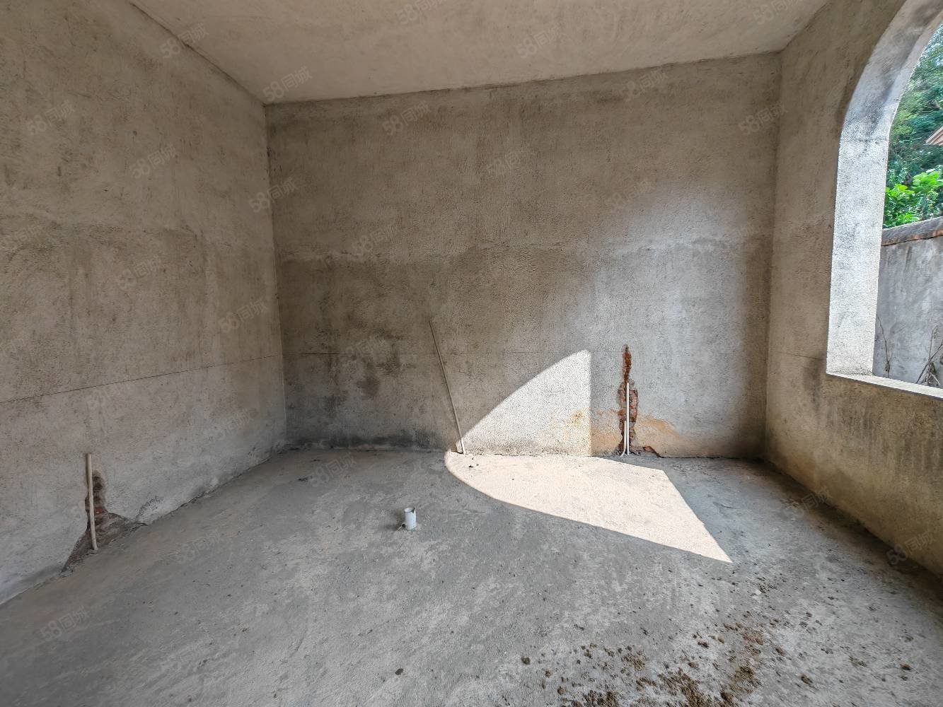 湖田壹号7室3厅3卫371㎡南北169万