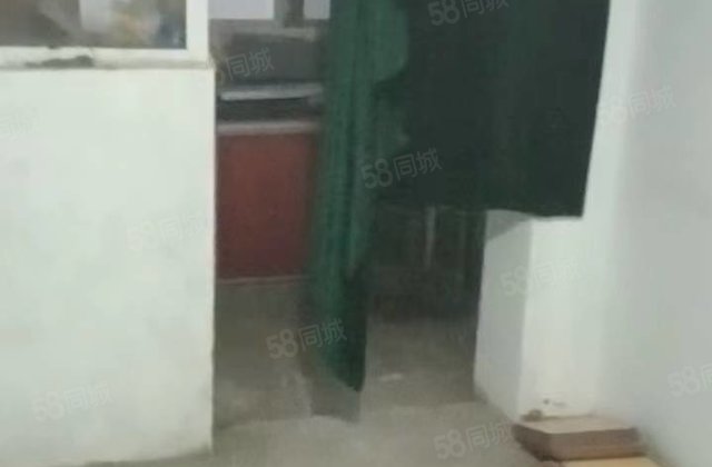 康诗丹郡1室1厅25㎡10万二手房图片