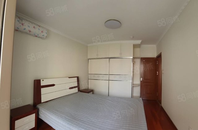 民生凤凰城四号院，边户，南北通透好楼层，精装修看房方便