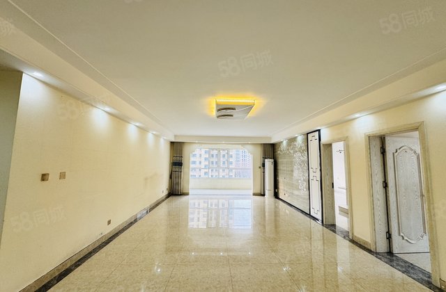 区政府精装大平层  孟达国际新城四室双卫 带车位储藏室