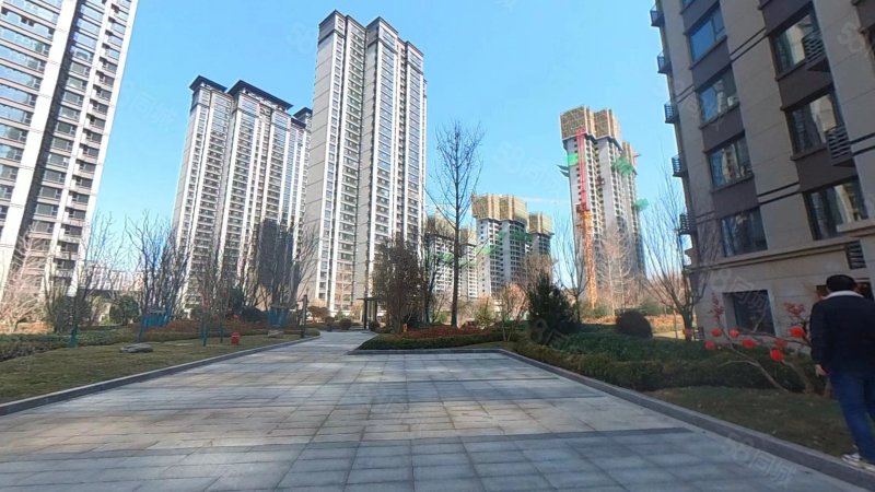 天耀雍华公馆d区3室2厅2卫127㎡南北69万