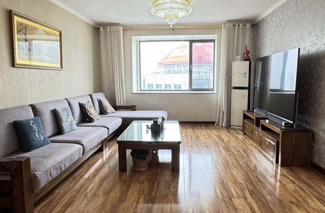 急售 全观湖景 精装三室 小区停车方便 物业好