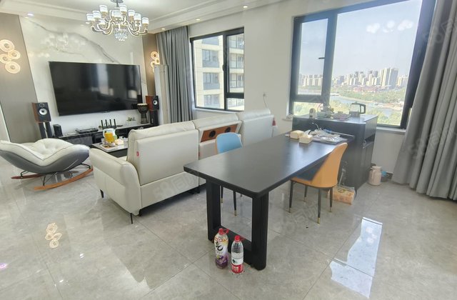 新出百合新城带菜园房子！观景房 好楼层 免 送车储