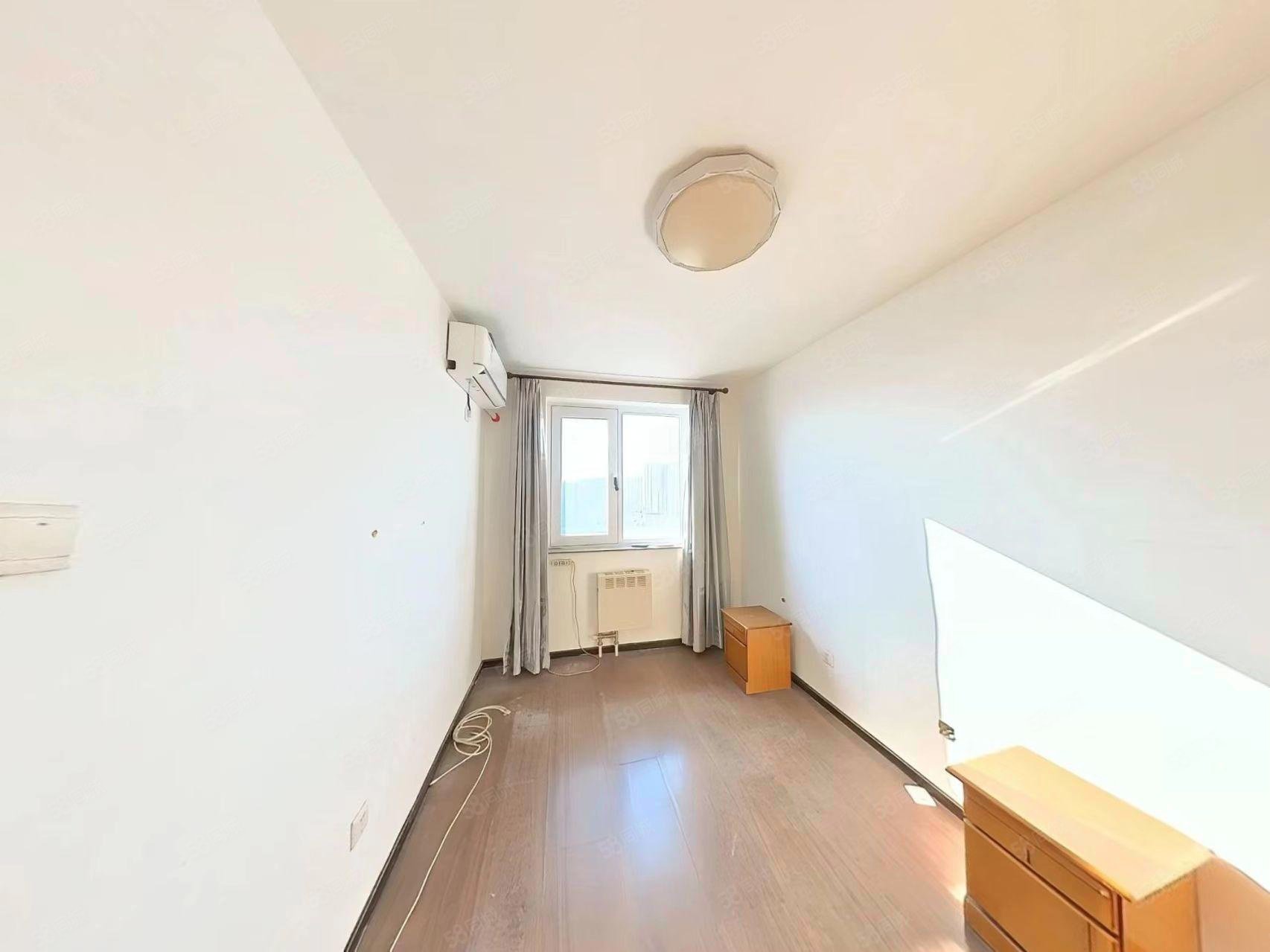 陽(yáng)光樂府3室2廳2衛(wèi)139.26㎡南北455萬