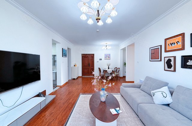 民生凤凰城8号院 电梯3居 双卫格局 小区新 精装可拎包入住