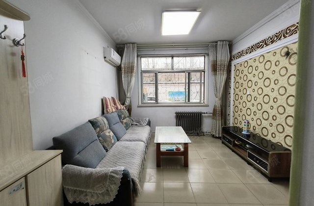 老文轩 一中 外国语附近 柳园办事处 多层一楼 停车非常方便