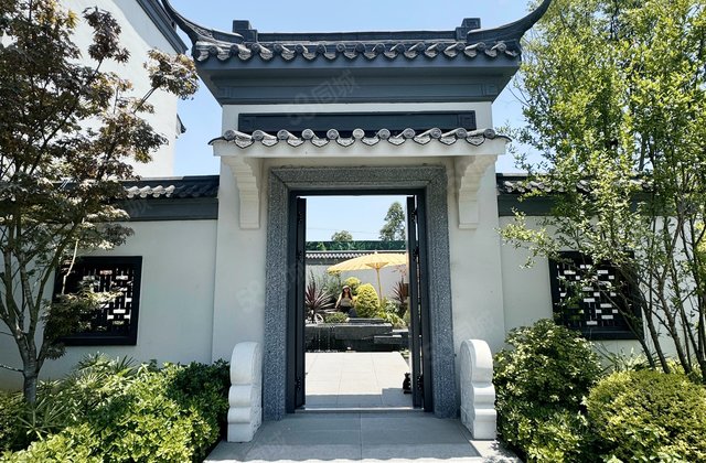 天鹅湖北苑4室2厅242.23㎡330万二手房图片