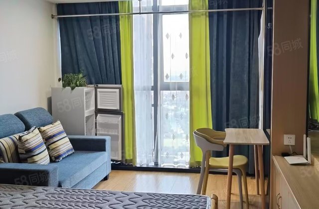 紫鑫中央广场(商住楼)1室1厅38.08㎡28万二手房图片