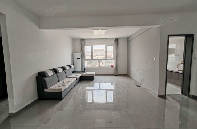 东昌湖畔，城市主人南临观澜一品新房，未住