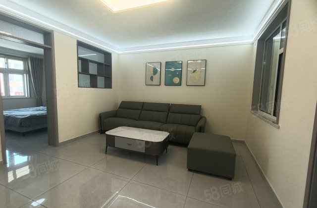 领秀城 一品家苑东昌中学兴华路  三室两厅中间楼层 停车方便