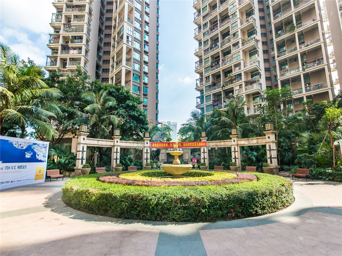 西岸观邸4室2厅1卫94.54㎡南北952万