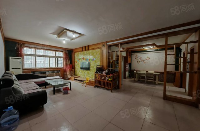 单价四千多，市中心，三室朝阳，双阳台，非顶，随时看房