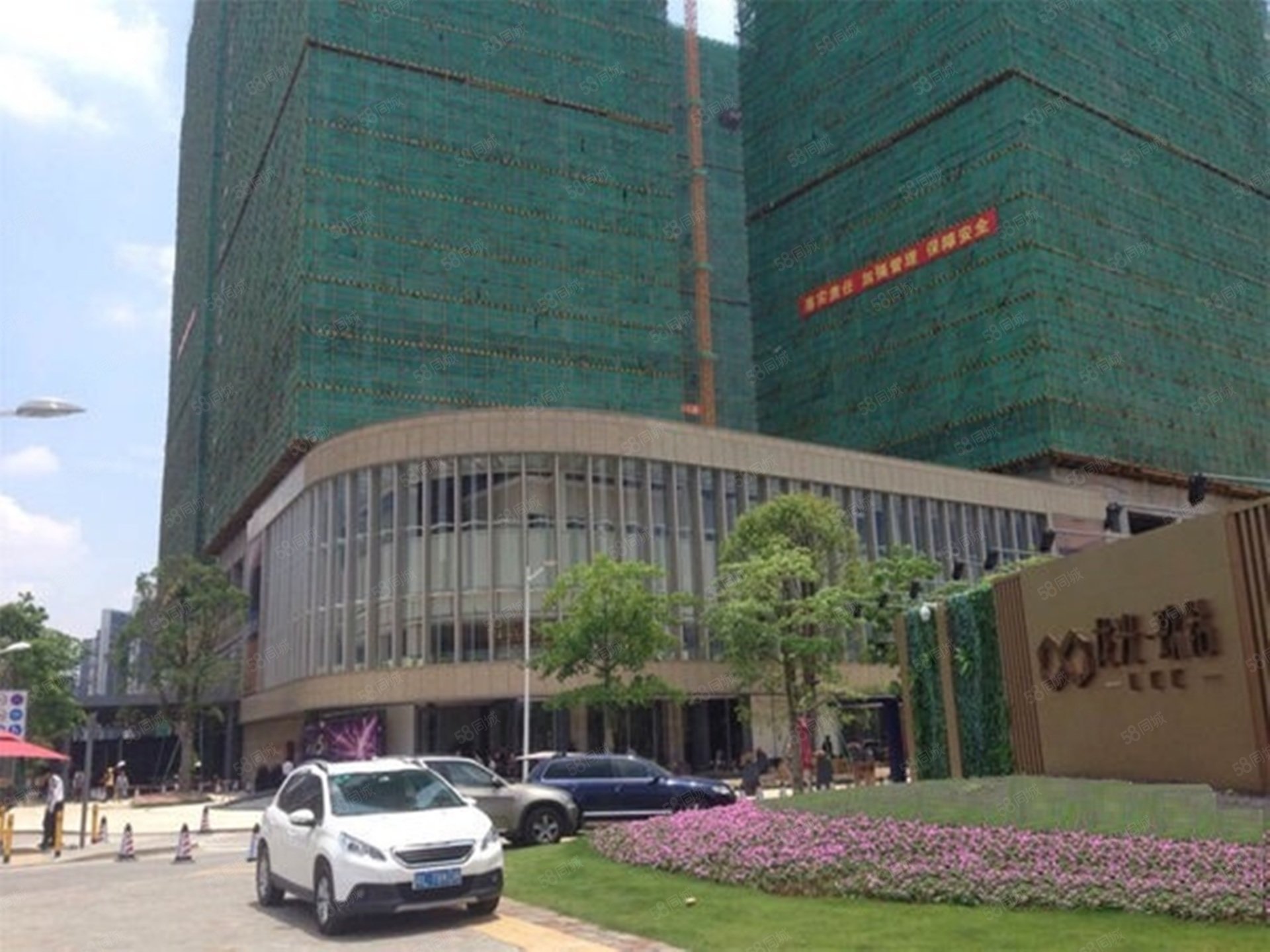 【10图】(龙光玖钻)红山地铁口,业主着急卖,价格好谈,带精装单价低