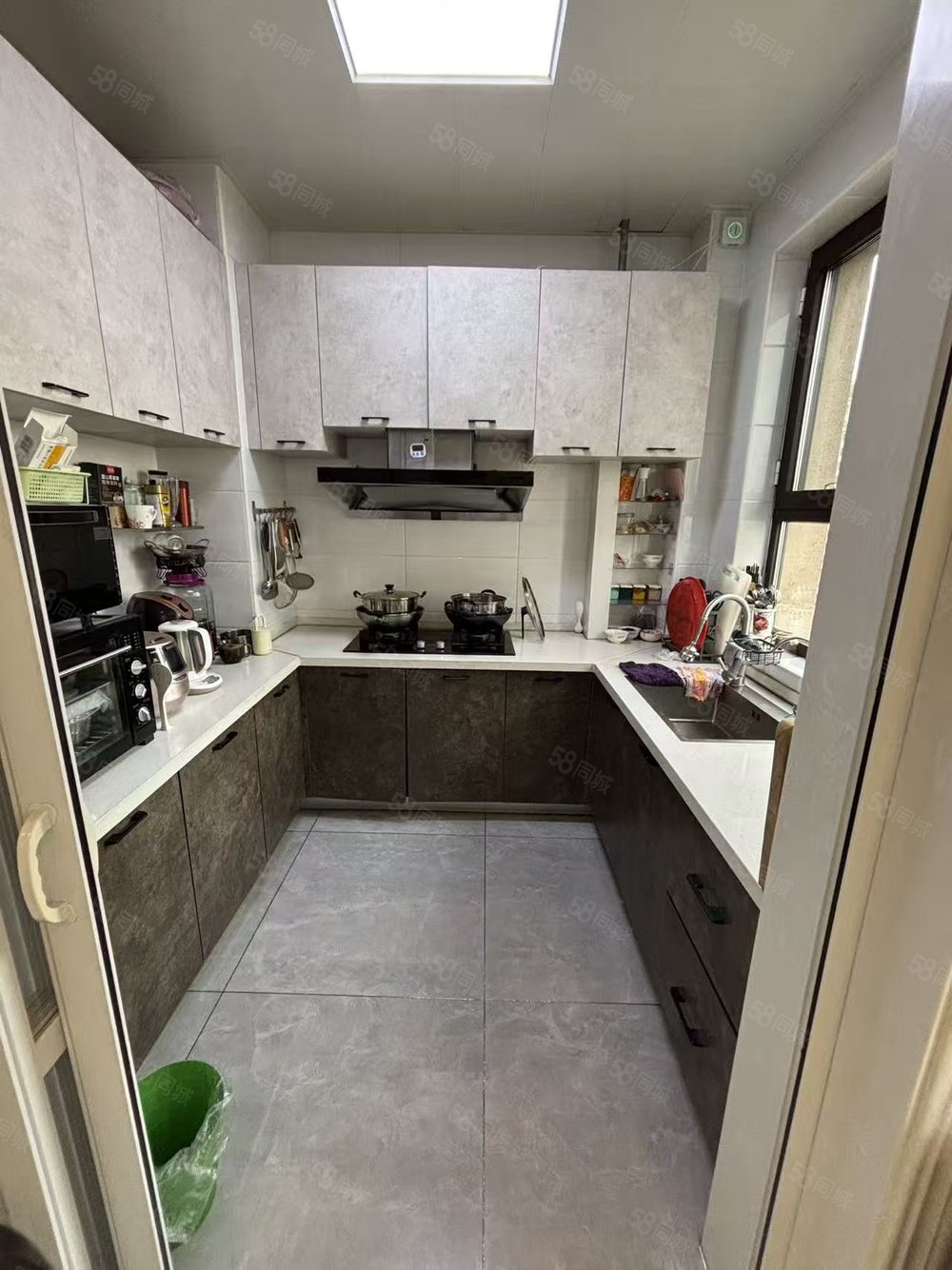 山语城D区3室2厅2卫135㎡南北80万