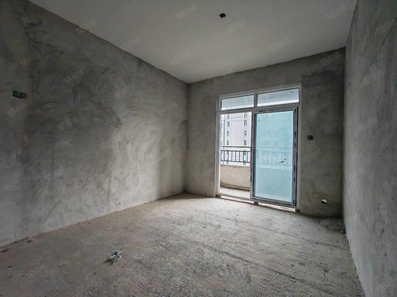 常隆花园2室2厅1卫82㎡南北38.8万