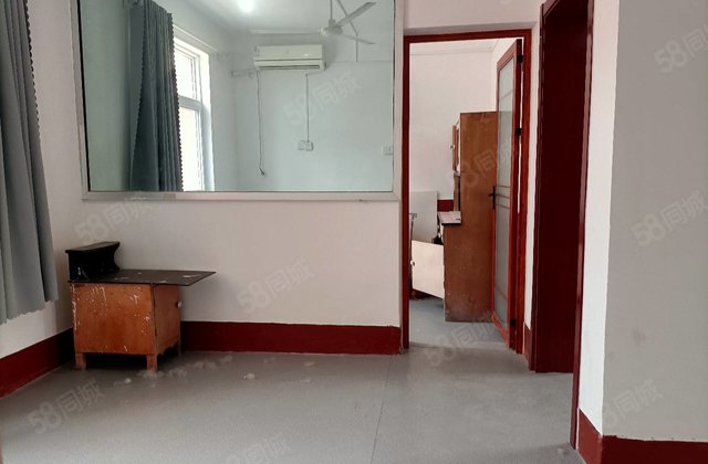 车站 伟业 水晶城 工行附近 好  好楼层 停车方便