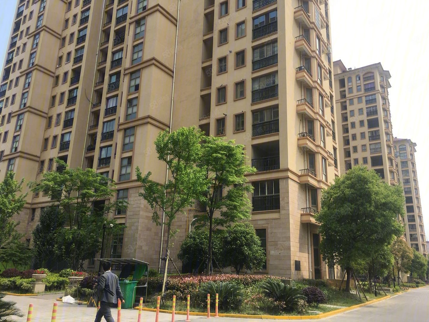 乍浦港区中心位置东方巴黎如意湾精装修一室户70年产权住宅