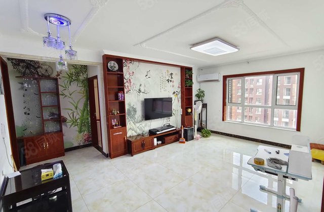 出售水岸花语三室 已装修 楼层好 南北通透