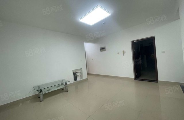 次新小区 商品房 电梯房 近医院 购物方便 南北通透