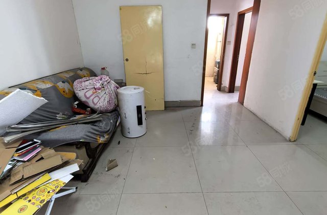 市医院附近三室元宝户型电梯洋房东昌湖边新水明珠