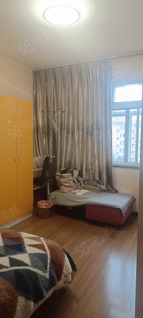 花灯团住宿区4室1厅2卫125㎡南55万