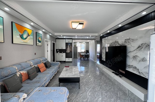 景观3603室2厅134.1㎡65万二手房图片