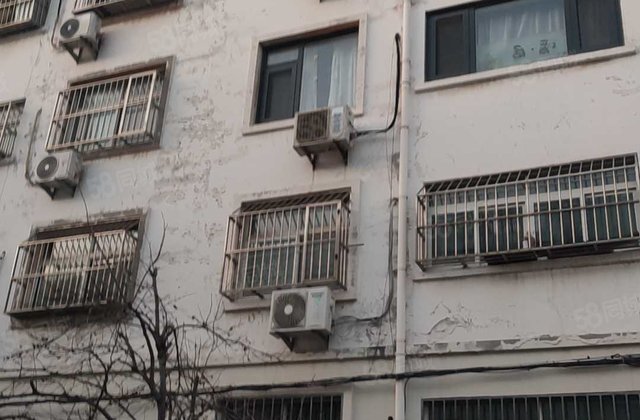 高速收费站家属院 低密度社区 配套齐全送车位送地下室送花园。