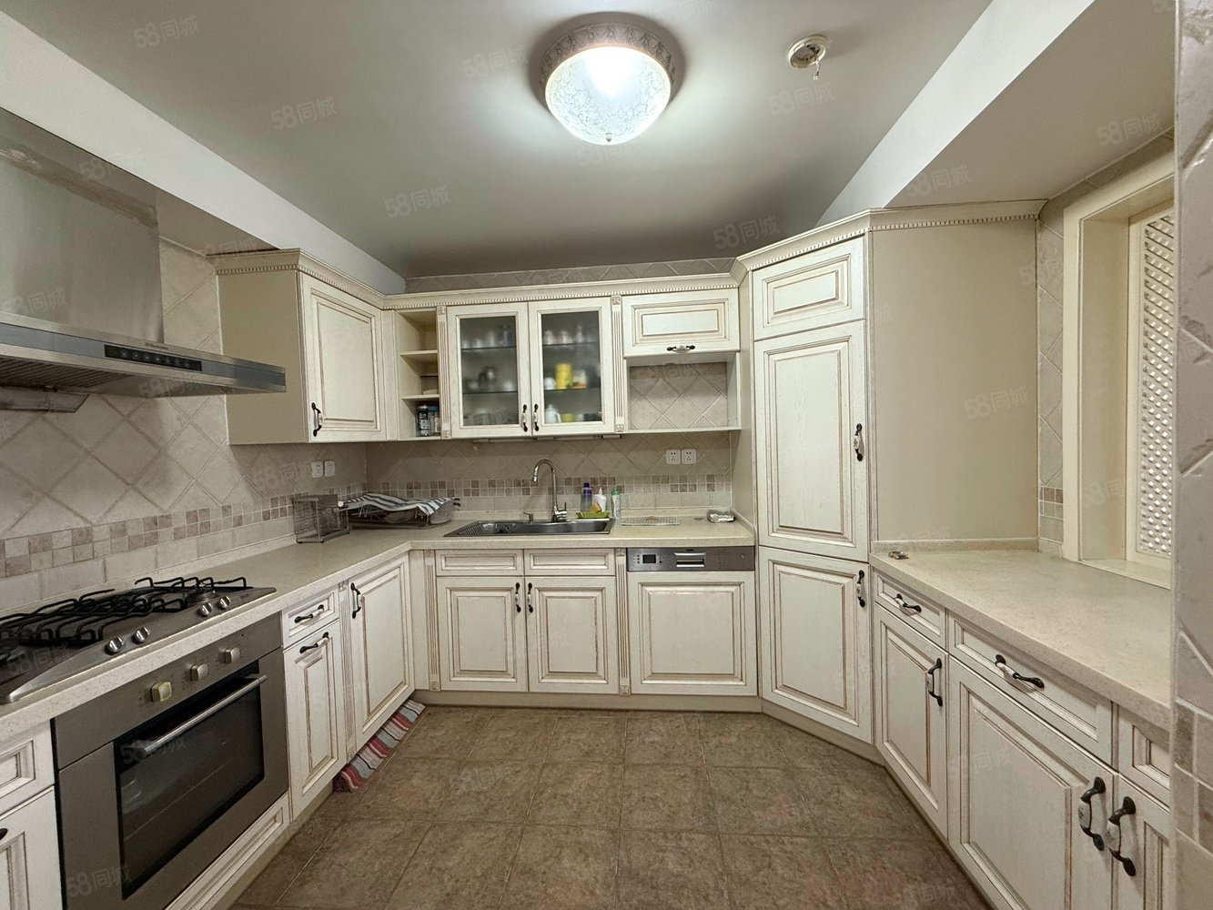 贏海莊園5室2廳3衛(wèi)335.61㎡南北1360萬