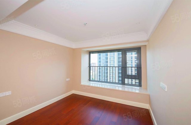 融创长江壹号(二期)4室2厅157.3㎡318万二手房图片