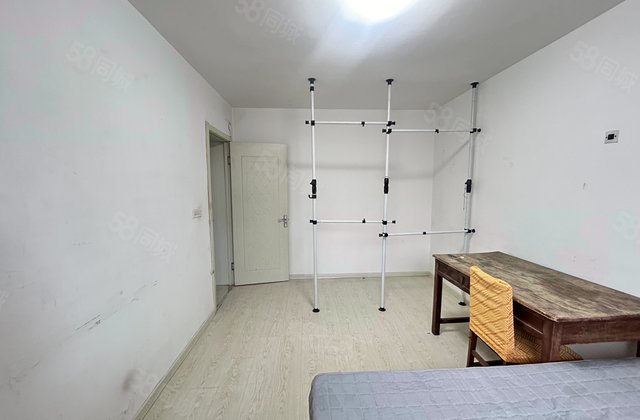 七纬路小区(和平新村)1室1厅34㎡30万二手房图片