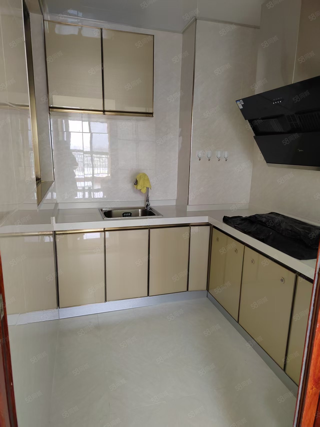 德盛南岛康城2室1厅1卫61.81㎡西南45万