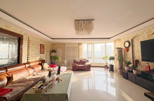 成龙花园3室2厅177.48㎡150万二手房图片