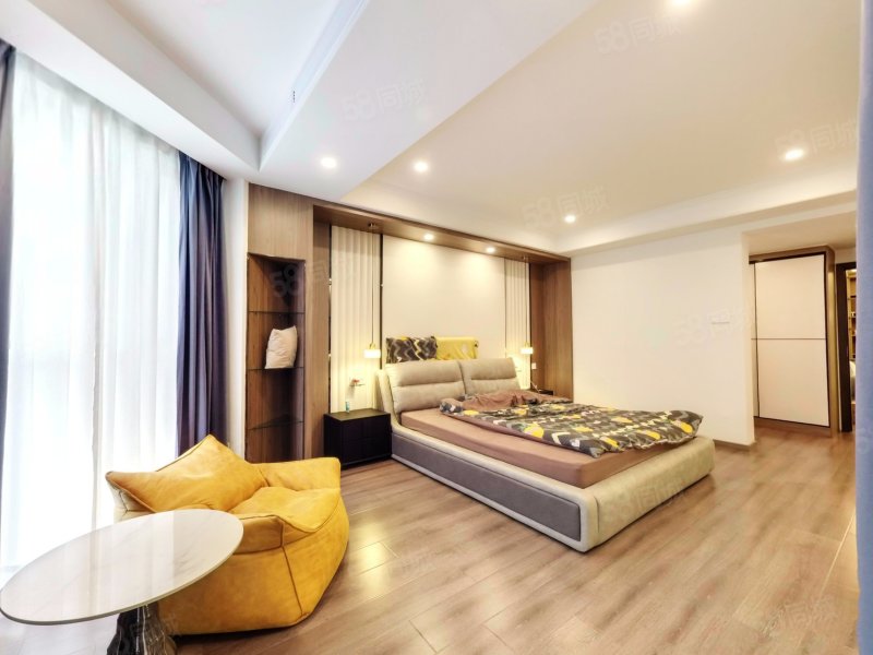 美加广场精装4房看海景