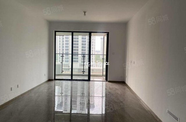 实验 刚交房 带车位储藏室 双阳台 东边户双卫