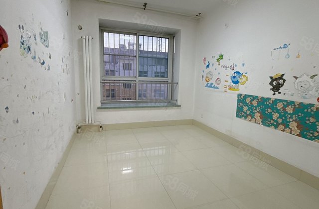 电大 聊职博雅苑 中层三室 停车方便 看房方便