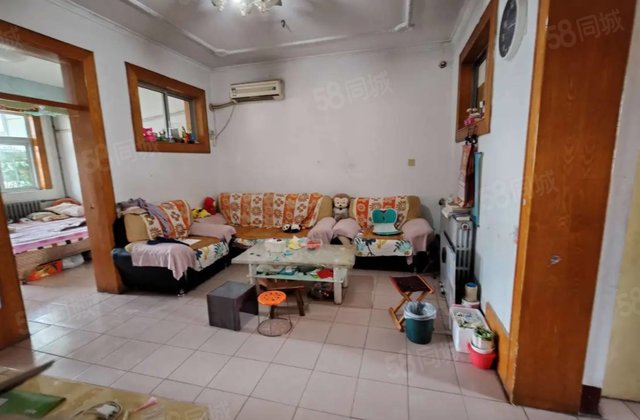 文轩二  ，龙山南区，区委家属院多层三室，小区停车方便免大税