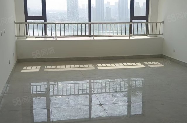 鑫都裕昌莲湖湾3室2厅2卫