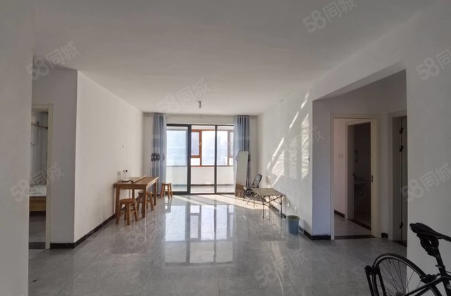 新小区三叶草户型 小区绿化好 采光非常棒 看房方便