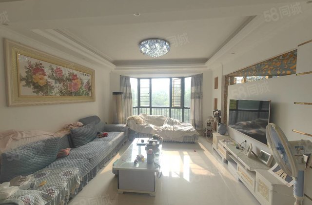 奥林清华3室2厅2卫132㎡南北72万