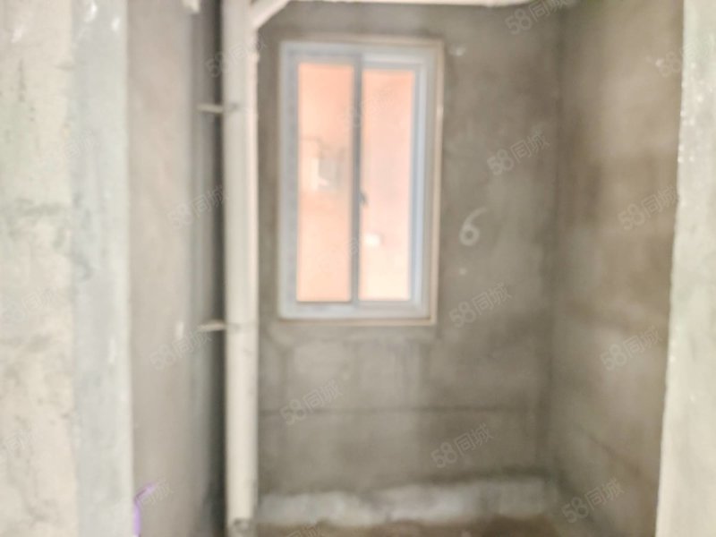 健发御园5室2厅3卫167㎡南101万