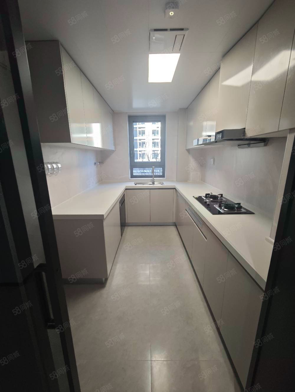 越秀星樾2室2廳1衛(wèi)79㎡南北400萬