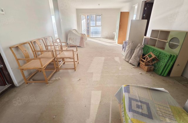 荣盛花语城3室2厅138㎡70万二手房图片