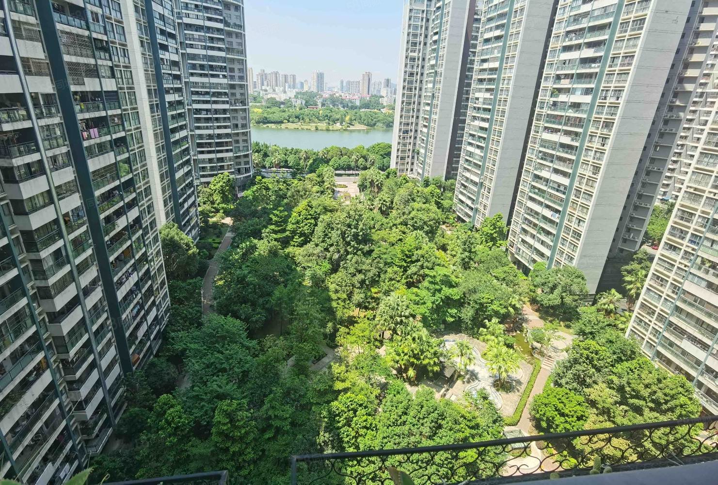 水岸华府 三房两厅两卫双阳台 朝南,西建水岸华府-南宁58同城