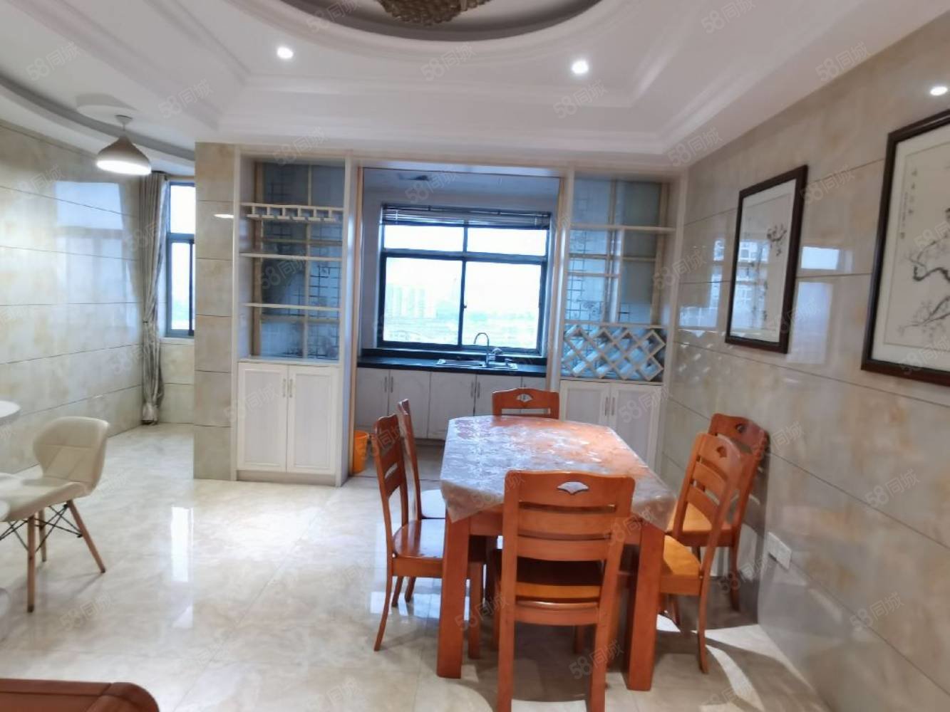 共和名城6室4厅4卫126㎡南80万