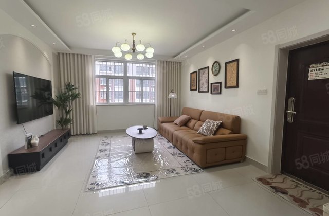 房东急售 地上车酷 精装修 步梯三楼 诚心出 可以看 保真实