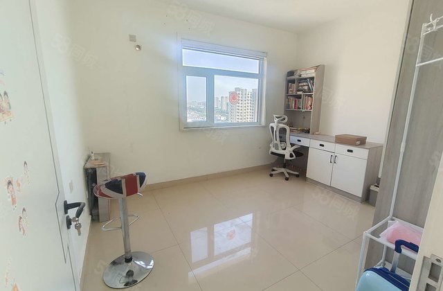 豆营颐景园D区(11-19号楼) 3房 周边配套完善