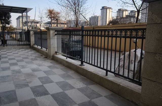 檀宫3室2厅150㎡108万二手房图片