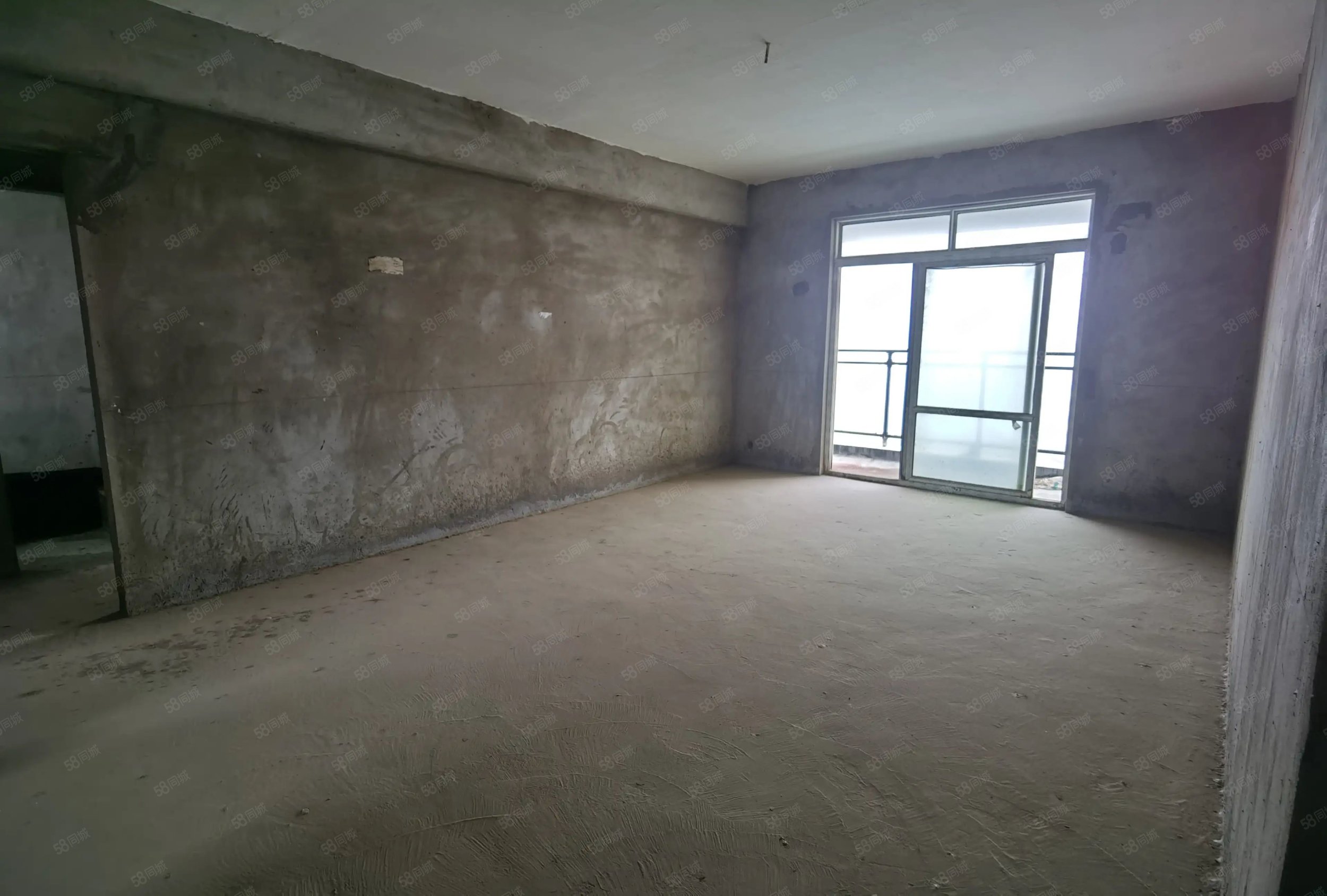 盛世东城3室2厅2卫135.6㎡南北51万