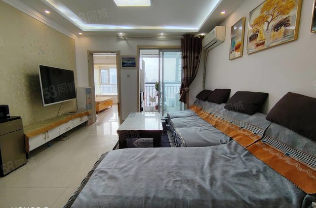 新出精装两室 送车位 储藏室 拎包入住 有密码看房方便