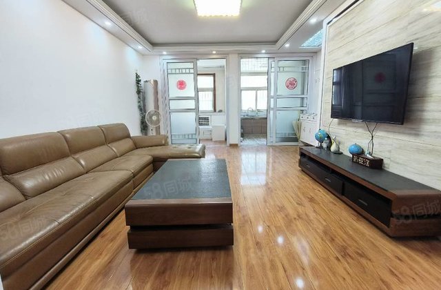 急售 市中心 人民公园附近 精装三居 南北通透 能按揭好停车